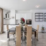 Luxury Rooftop Zalato Апартаменты
