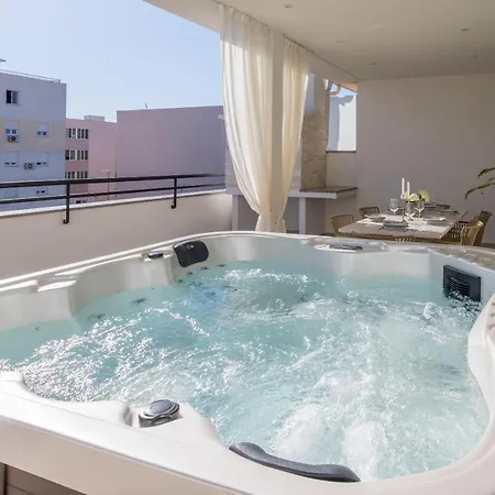 Apartment Luxury Rooftop Zalato
