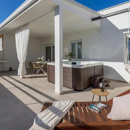 شقة Luxury Rooftop Zalato *